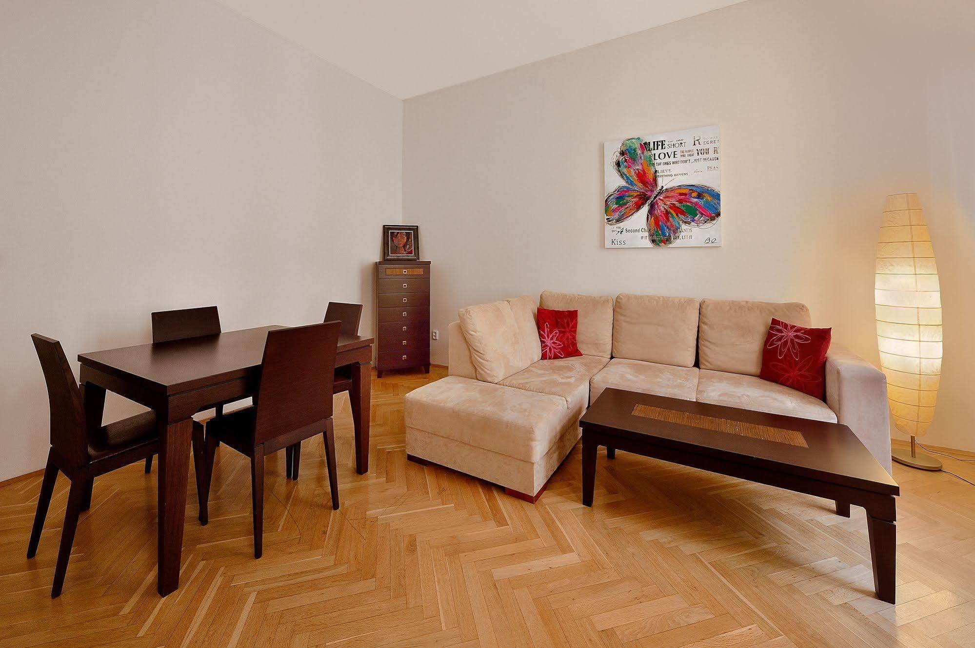 Ambiente Serviced Apartments - Tallerova Bratislava Exterior photo