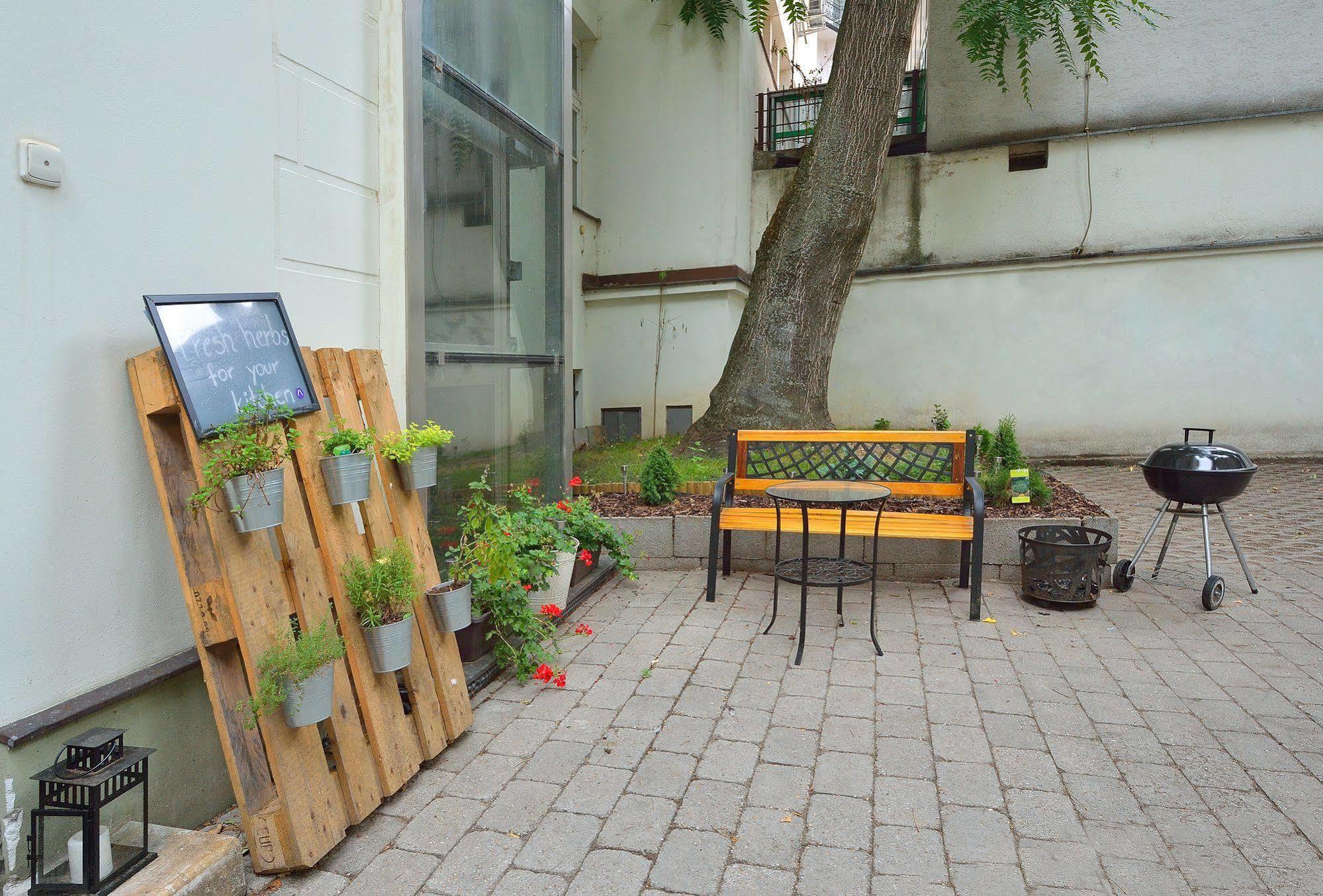 Ambiente Serviced Apartments - Tallerova Bratislava Exterior photo
